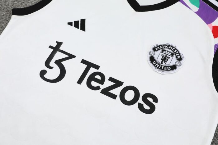 Mens Manchester United 2023/24 Tank Top+Short 418 - Image 4