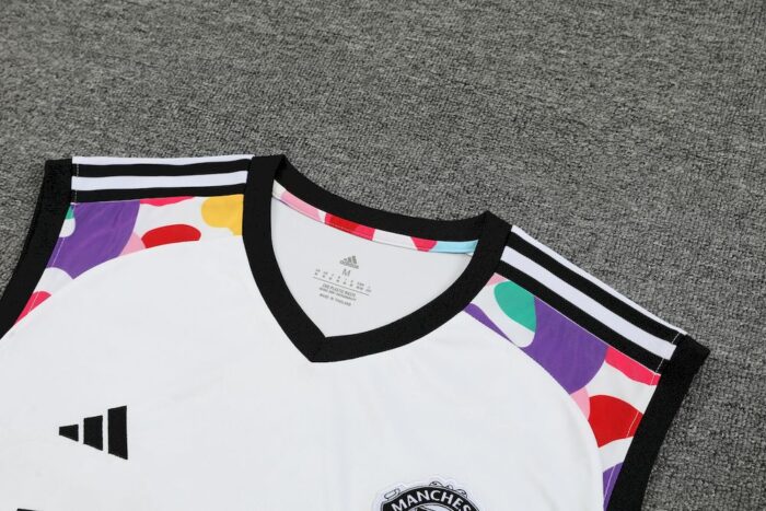 Mens Manchester United 2023/24 Tank Top+Short 418 - Image 3