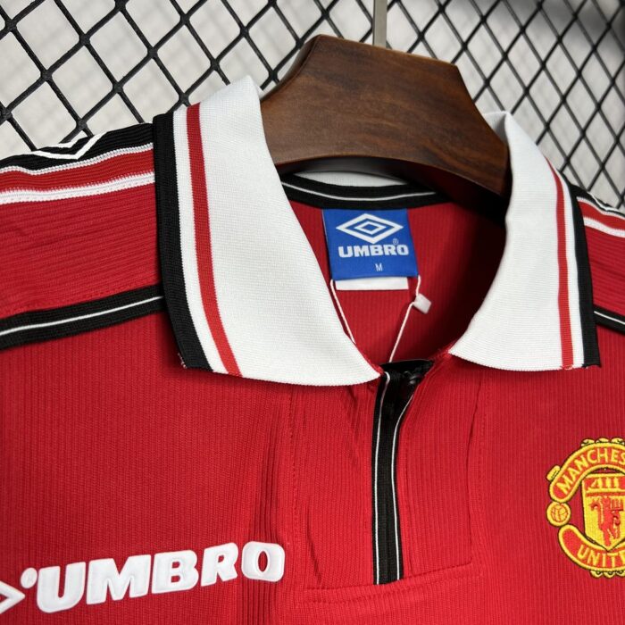 Retro Manchester United 1998/99 Home Jersey - Image 5