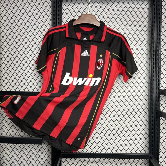 Retro AC Milan 2006/07 Home Jersey - Image 3