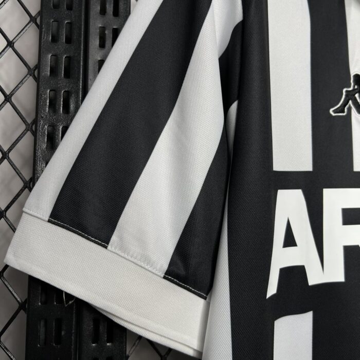 Retro Juventus 1984/85 Home Jersey - Image 4