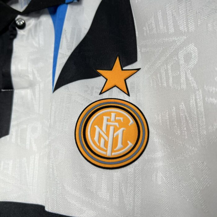 Retro Inter Milan 1992/93 Away Jersey - Image 4