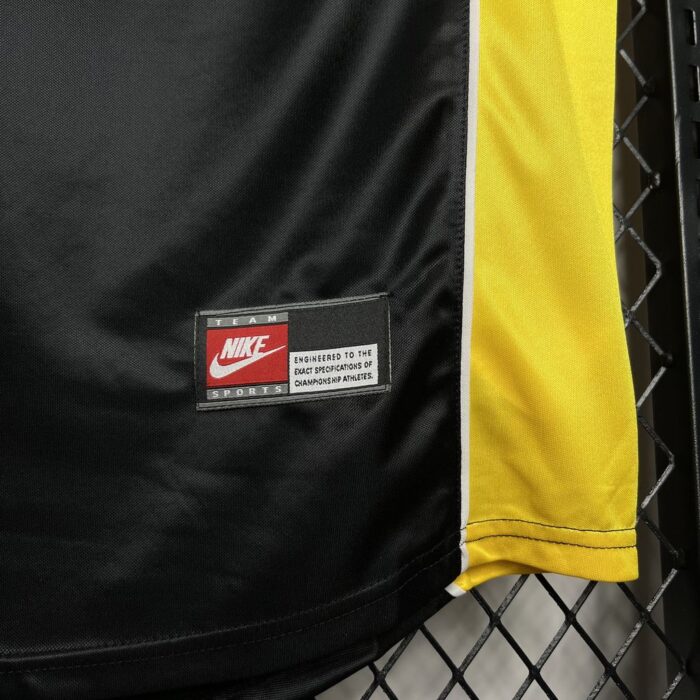 Retro Borussia Dortmund 1998/00 Away Jersey - Image 4