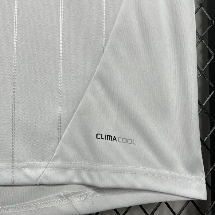 Retro Real Madrid 2012/13 Home Jersey - Image 4