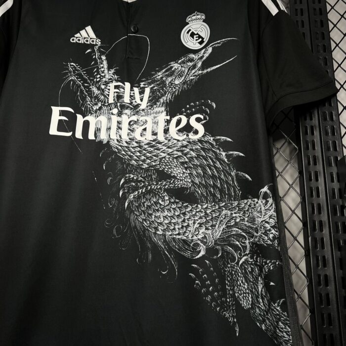 Retro Real Madrid 2014/15 Third Jersey - Image 3