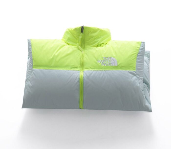 Mens The North Face 1996 Eco Nuptse 700 Light Green Jacket - Image 5