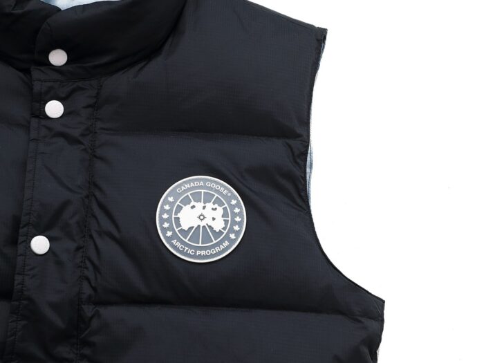 Mens Canada Goose Black MIST Vest - Image 4