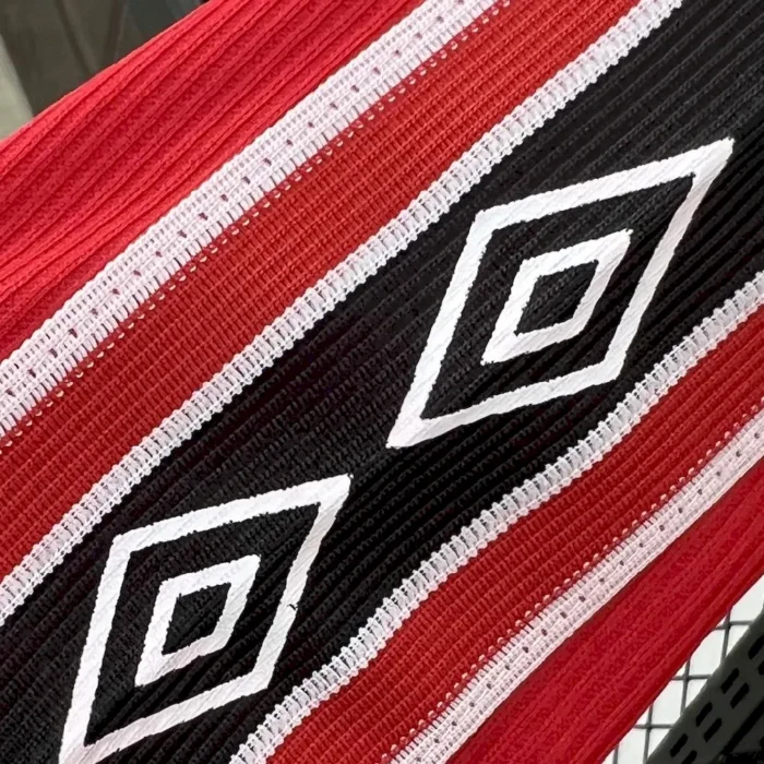 Retro Manchester United 1998/99 Home Long Sleeve Jersey - Image 4