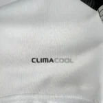 Retro Real Madrid 2009/10 Home Jersey - Image 5