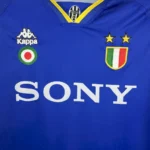 Retro Juventus 1995/96 Away Long Sleeve Jersey - Image 5