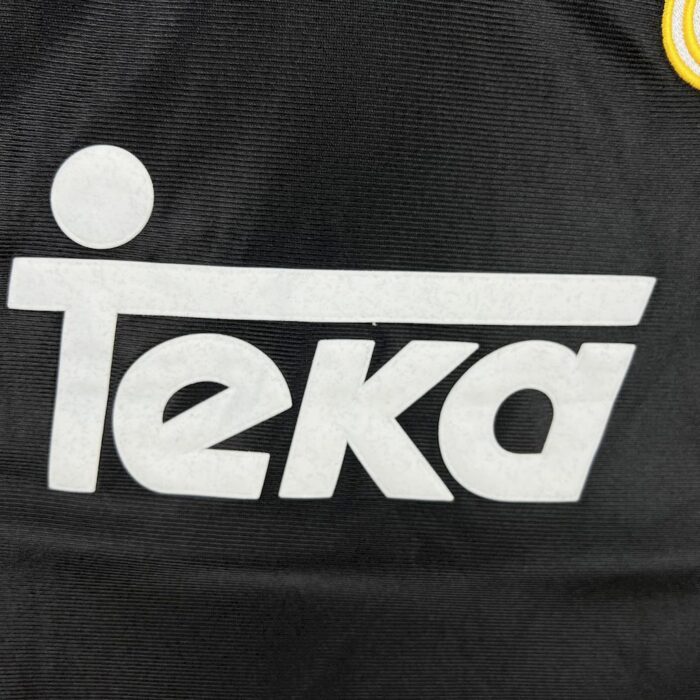 Retro Real Madrid 1998/00 Away Long Sleeve Jersey - Image 5