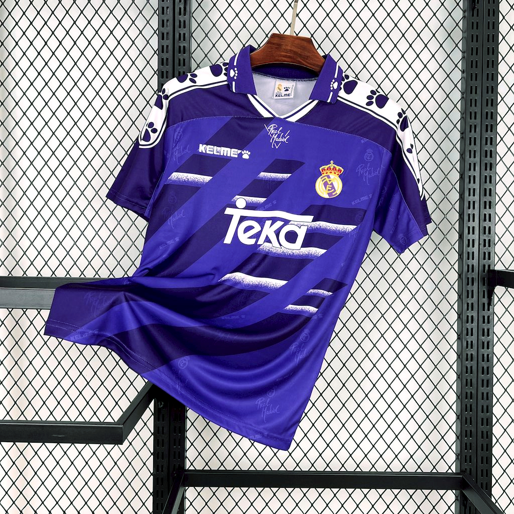 Retro Real Madrid 1994/96 Away Jersey - Image 1