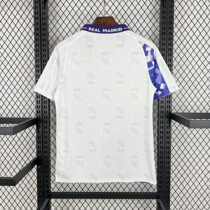 Retro Real Madrid 1996/97 Third Jersey - Image 2
