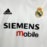 Retro Real Madrid 2004/05 Home Jersey - Image 5