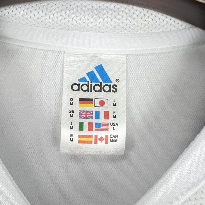 Retro Real Madrid 2004/05 Home Jersey - Image 4