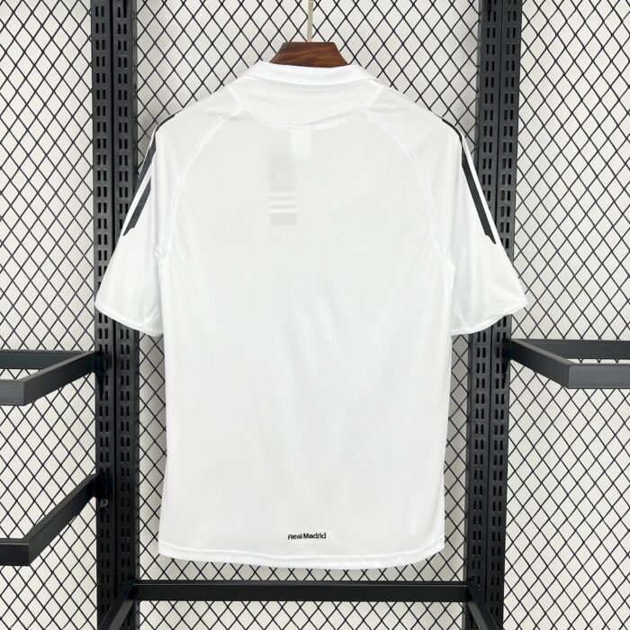 Retro Real Madrid 2005/06 Home Jersey - Image 2