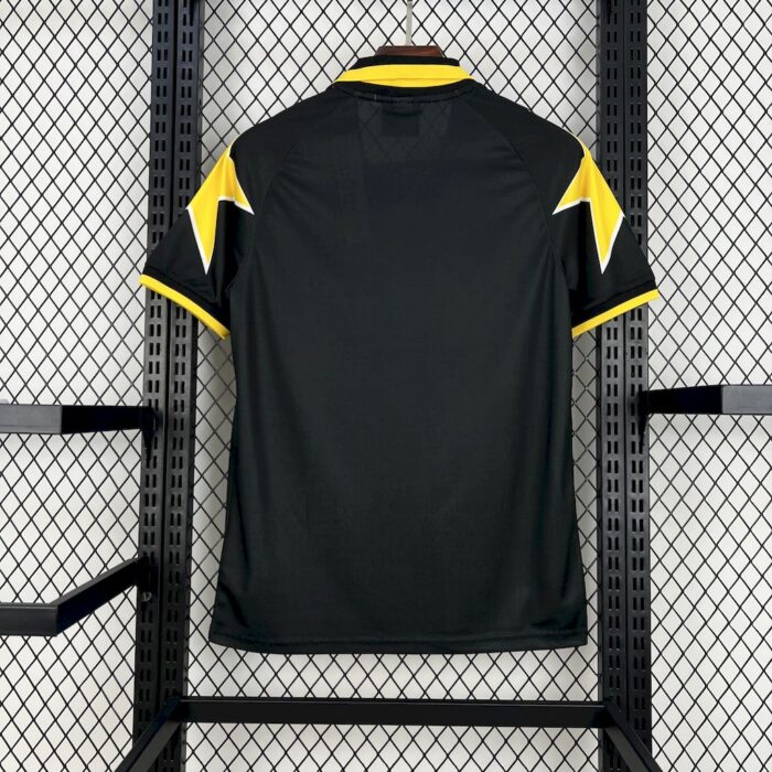 Retro Juventus 1996/97 Third Jersey - Image 2