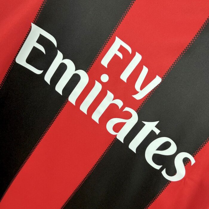 Retro AC Milan 2010/11 Home Jersey - Image 4