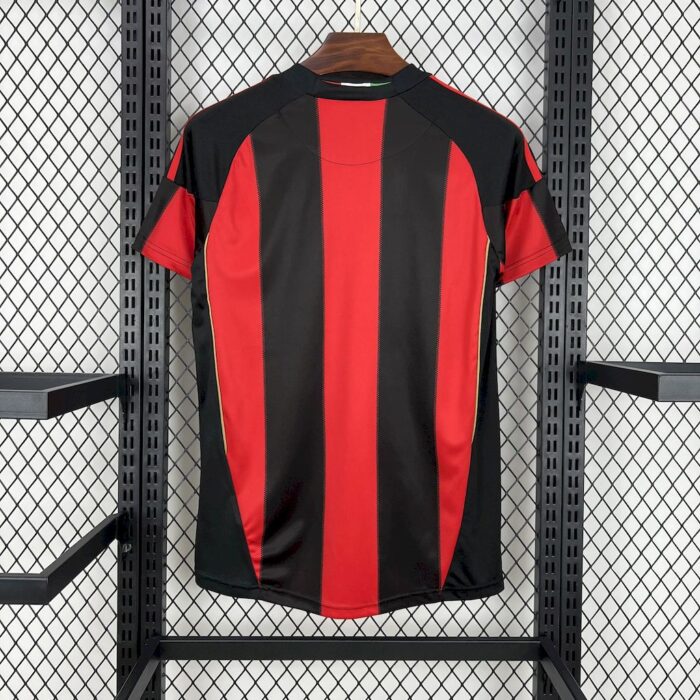 Retro AC Milan 2010/11 Home Jersey - Image 2