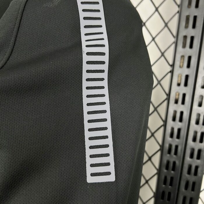 Retro Barcelona 2011/12 Third Jersey - Image 3