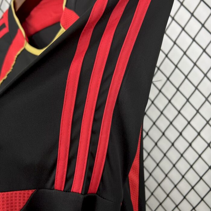 Retro AC Milan 2006/07 Third Long Sleeve Jersey - Image 4