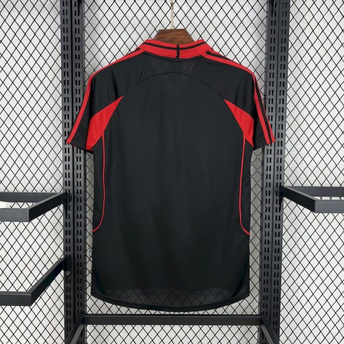 Retro AC Milan 2000/01 Third Jersey - Image 2