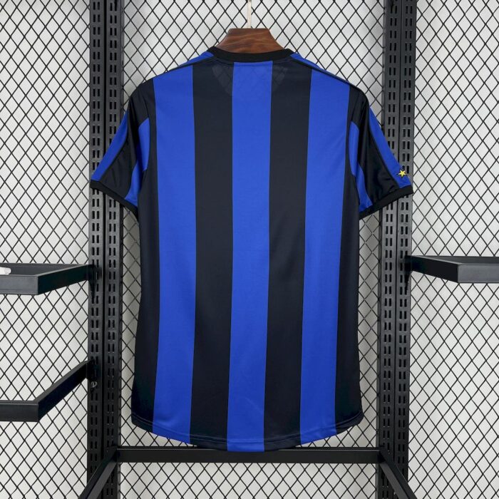 Retro Inter Milan 1999/2000 Home Jersey - Image 2