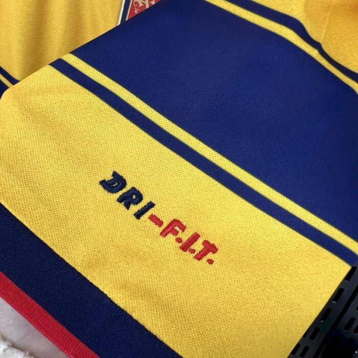 Retro Arsenal 1997/99 Away Jersey - Image 5