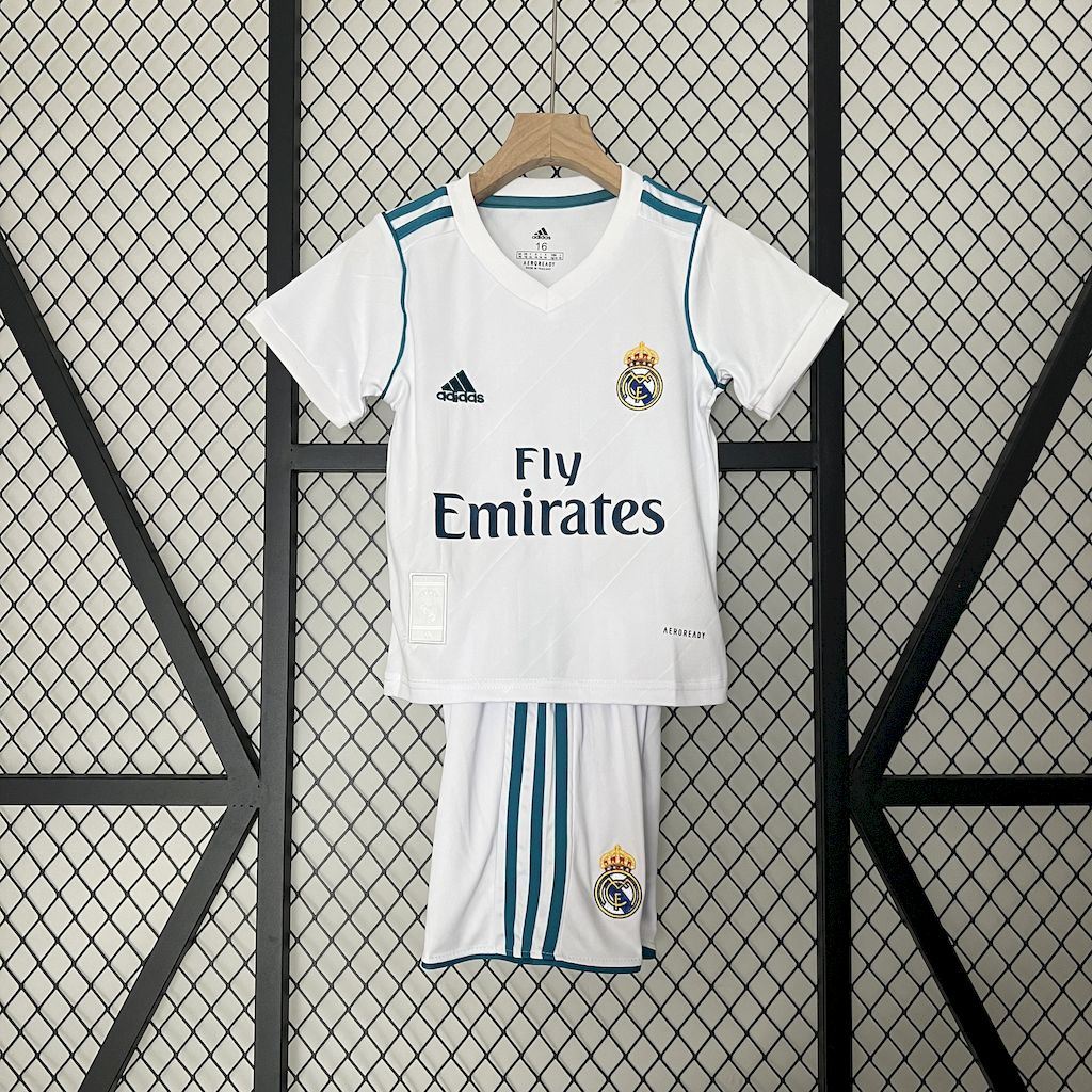 Retro Real Madrid 2017/18 Home Kids Kit - Image 1