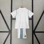 Retro Real Madrid 2017/18 Home Kids Kit - Image 2