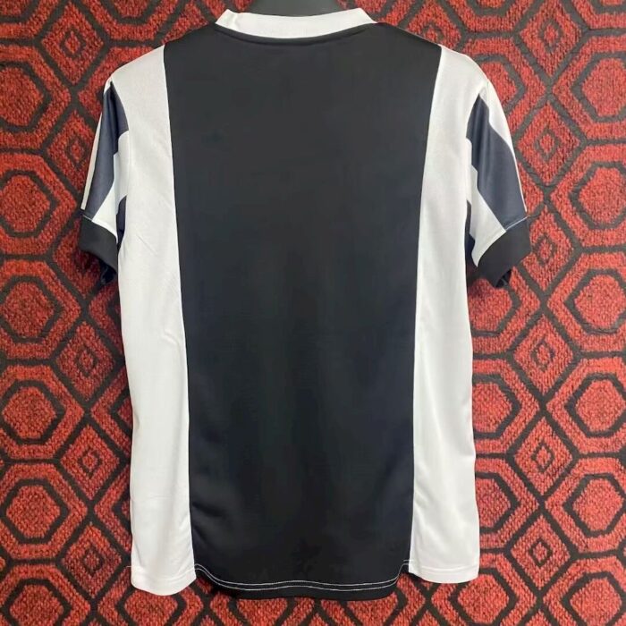 Retro Juventus 2017/18 120th Anniversary Jersey - Image 2
