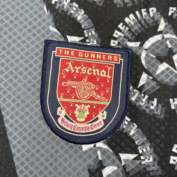 Retro Arsenal 1994/95 Goalkeeper Long Sleeve Jersey - Image 5