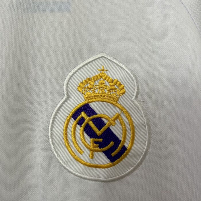Retro Real Madrid 1984/85 Home Jersey - Image 5
