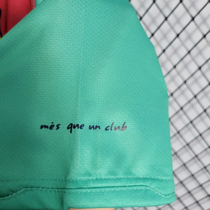 Retro Barcelona 2010/11 Away Jersey - Image 4