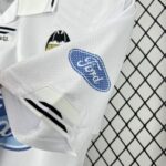 Retro Valencia CF 1999/00 Home Jersey - Image 4