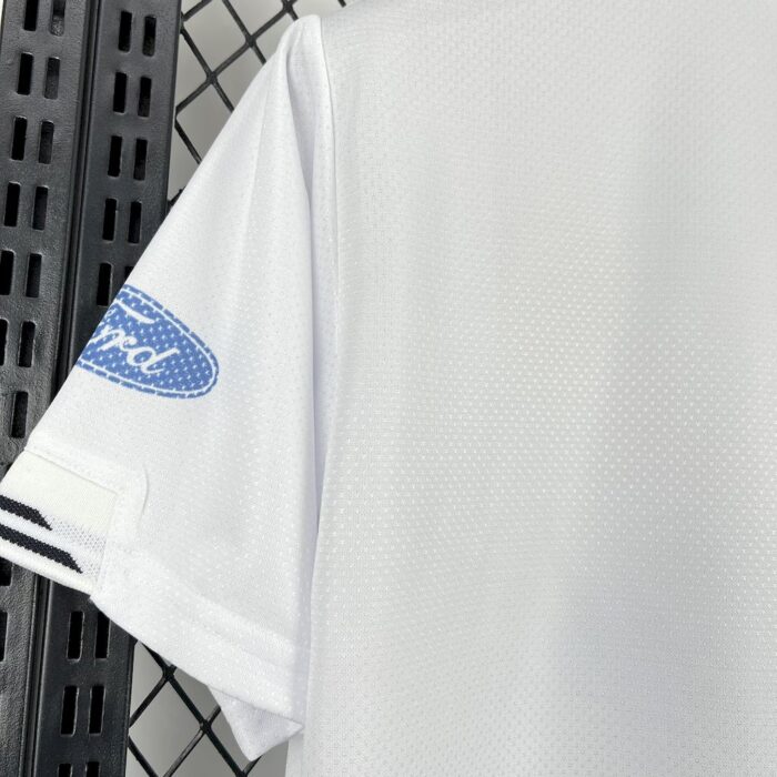 Retro Valencia CF 1999/00 Home Jersey - Image 3