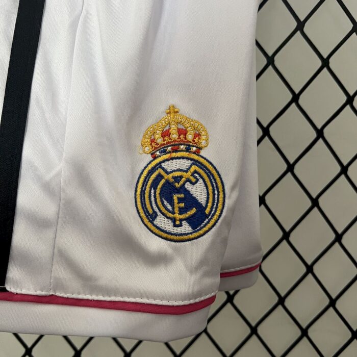 Retro Real Madrid 2014/15 Home Kids Kit - Image 4