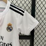 Retro Real Madrid 2014/15 Home Kids Kit - Image 3
