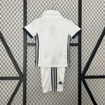 Retro Real Madrid 2016/17 Home Kids Kit - Image 2