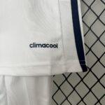 Retro Real Madrid 2016/17 Home Kids Kit - Image 3