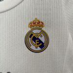 Retro Real Madrid 2015/16 Home Kids Kit - Image 3