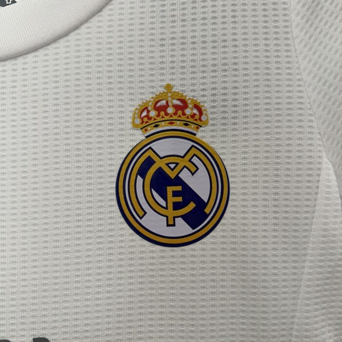 Retro Real Madrid 2015/16 Home Kids Kit - Image 3
