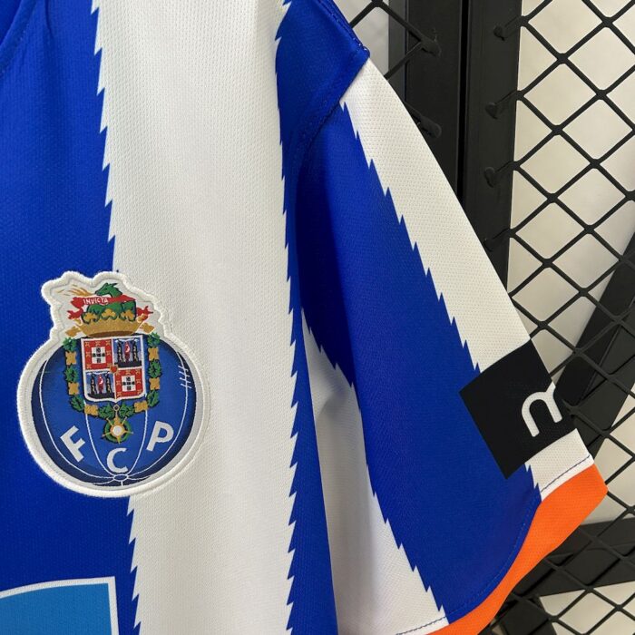 Retro FC Porto 2010/11 Home Jersey – view 3