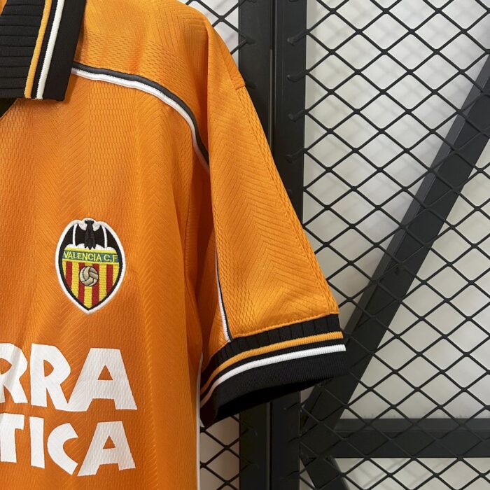 Retro Valencia CF 1999/00 Away Jersey - Image 3