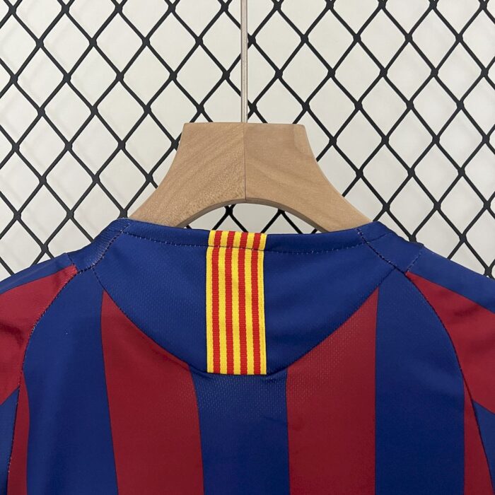 Retro Barcelona 2005/06 Home Kids Kit - Image 4