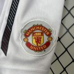 Retro Manchester United 2010/11 Home Kids Kit - Image 4