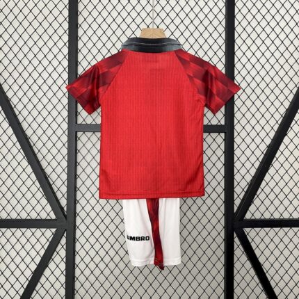 Retro Manchester United 1996/97 Home Kids Kit – view 2