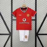 Retro Manchester United 2000/02 Home Kids Kit