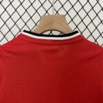 Retro Manchester United 2000/02 Home Kids Kit - Image 4