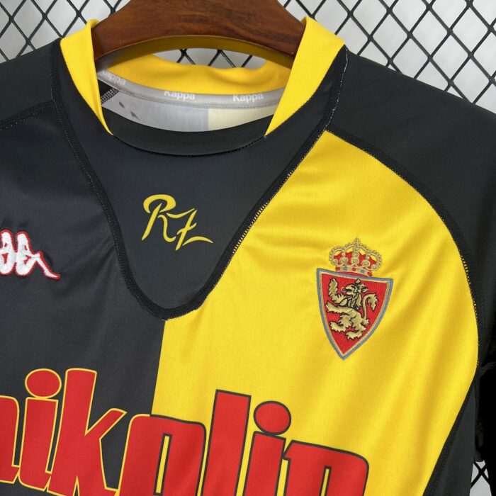 Retro Real Zaragoza 2001/02 Away Jersey - Image 5